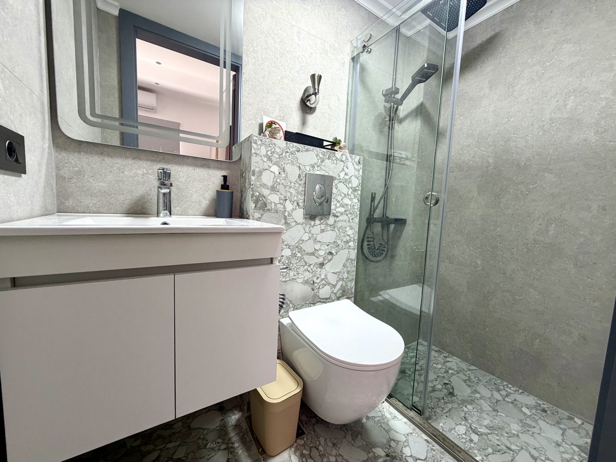 Apartment 101 bathroom