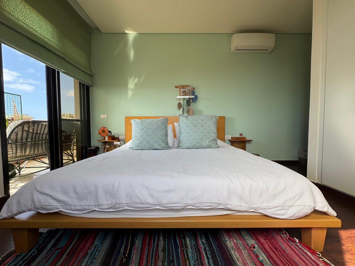 Batroun Escape master bedroom with sea-view balcony
