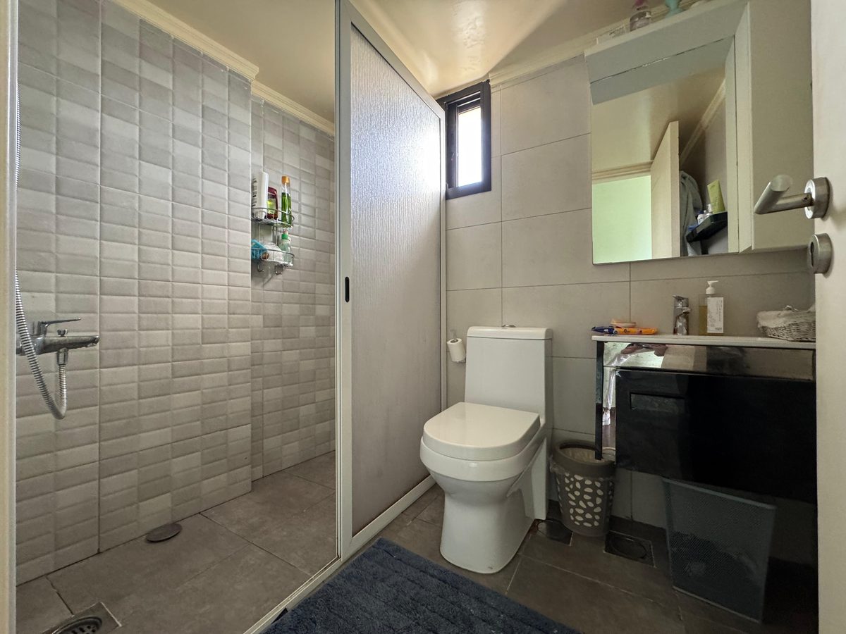 Batroun Escape bathroom