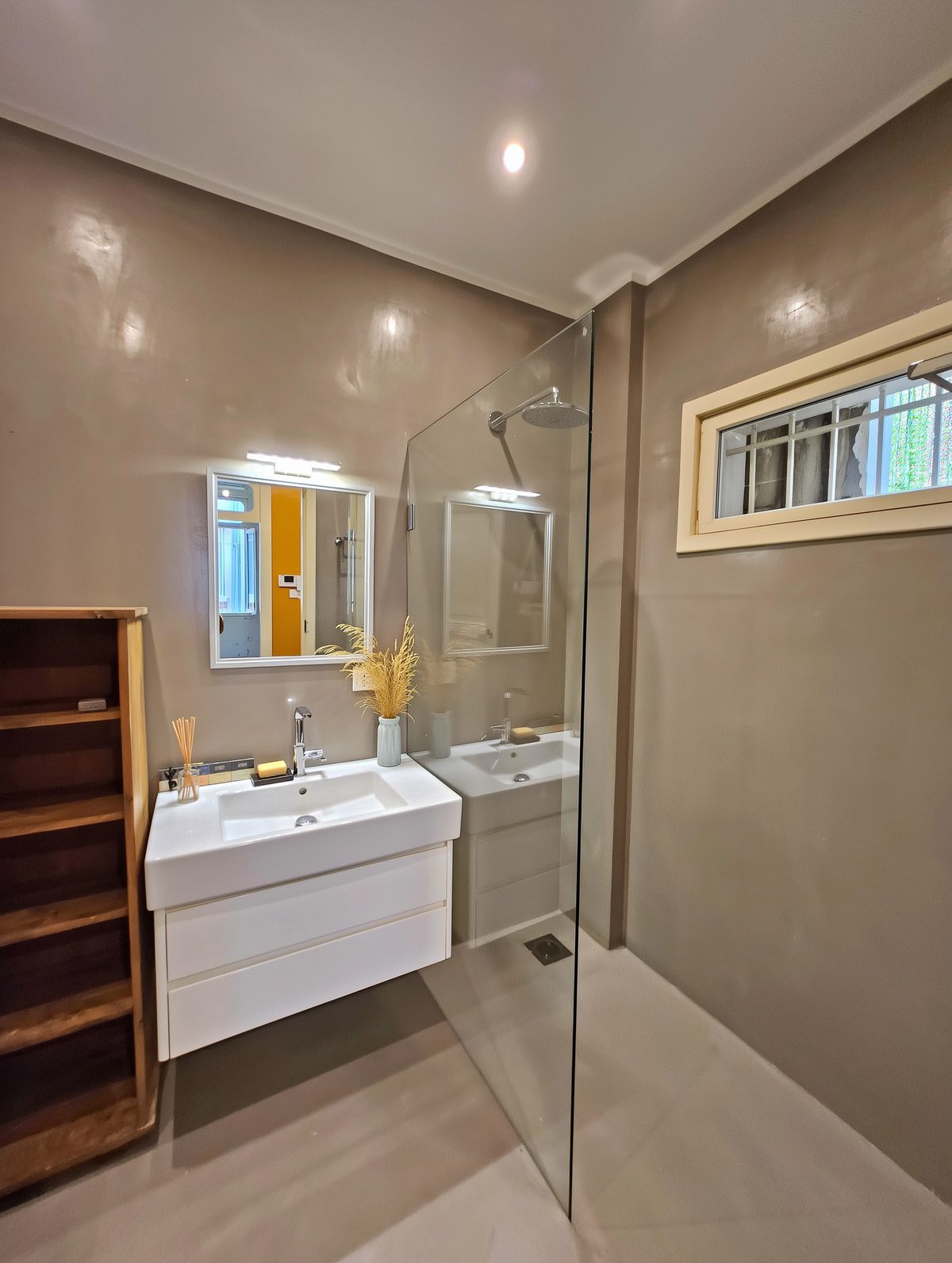Gemmayze Terrace bathroom